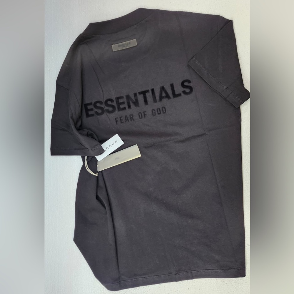 Brand New NWT Fear of God Essentials Tee T-shirt Black